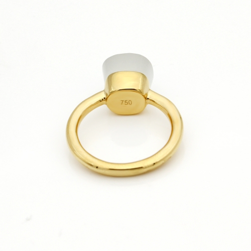 LLATO NUDO ™ Ring IN 18K GOLD WITH WHITE JADE