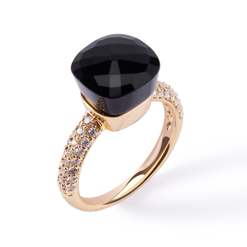 LLATO NUDO ™ Classic Ring in 18k gold with black agate stone and diamonds best gift for women