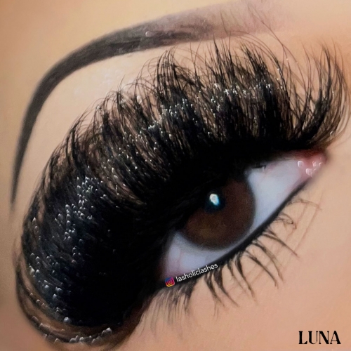 LUNA (30MM Russian Curl Lashes)