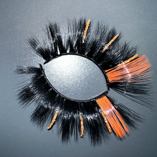 SALONI  (18MM GLITTER SILk LASHES)