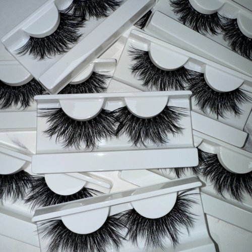 25XYA28 Dramatic 25mm 3D Silk Lashes (white tray clear cover)