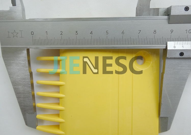 HS013B578 YS013B578 yellow escalator comb plate for 