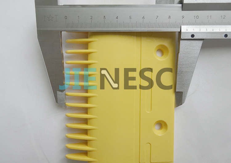 HS017B313 YS017B313 Yellow escalator comb plate for 