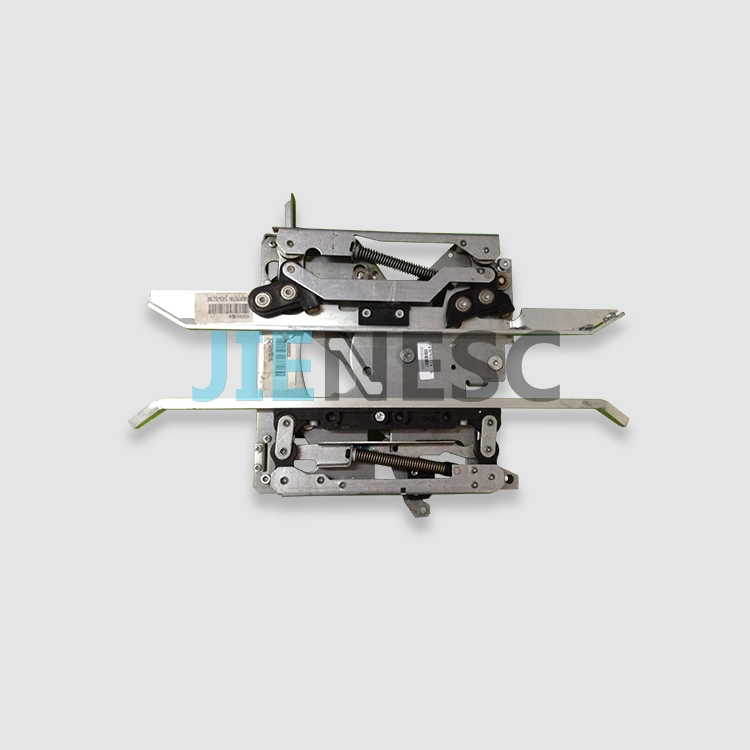 KM602673G05  Elevator Door Coupler door vane