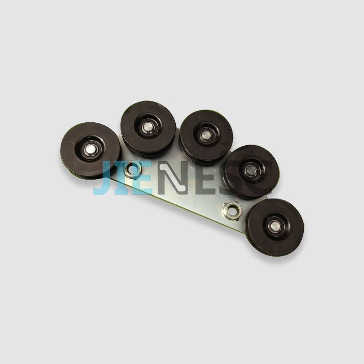 DEE2260723 escalator handrail roller assembly for  escalator