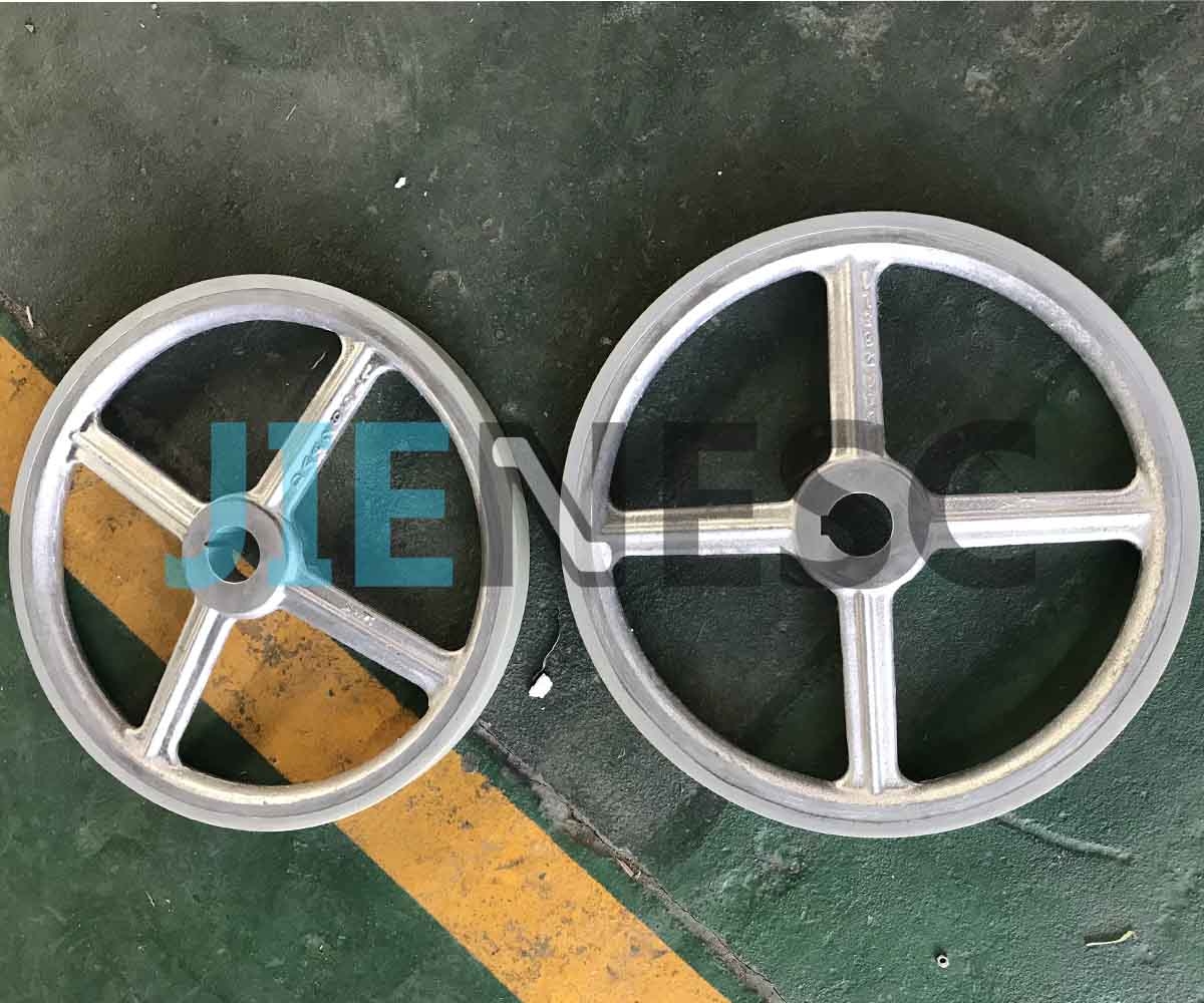 DAA265L1 Escalator Handrail Friction Wheel 453mm
