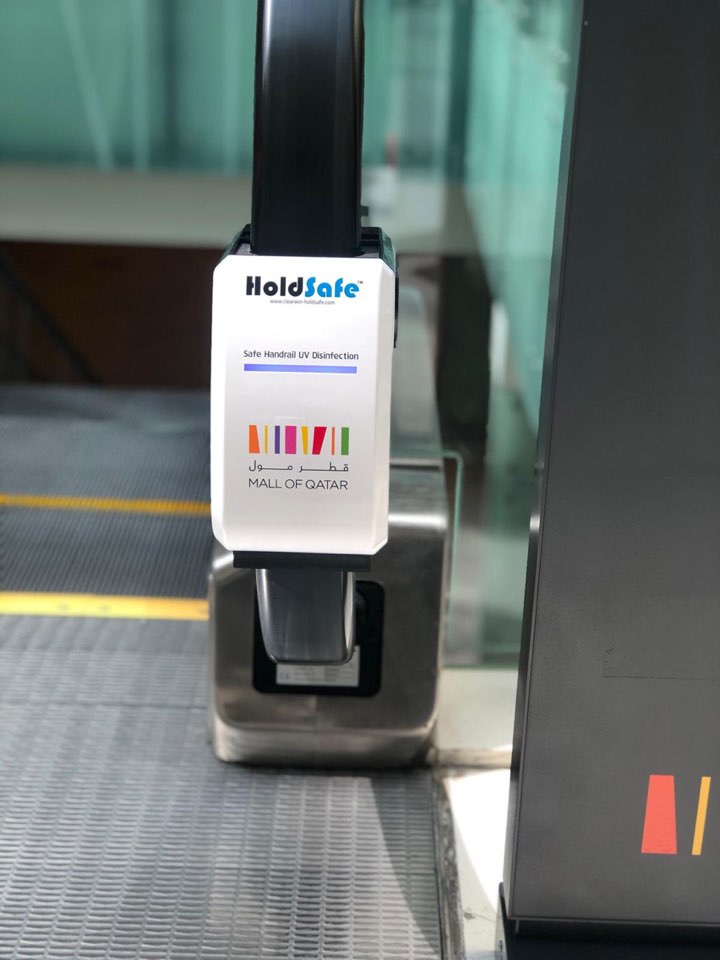UV-C escalator handrail sterilizer