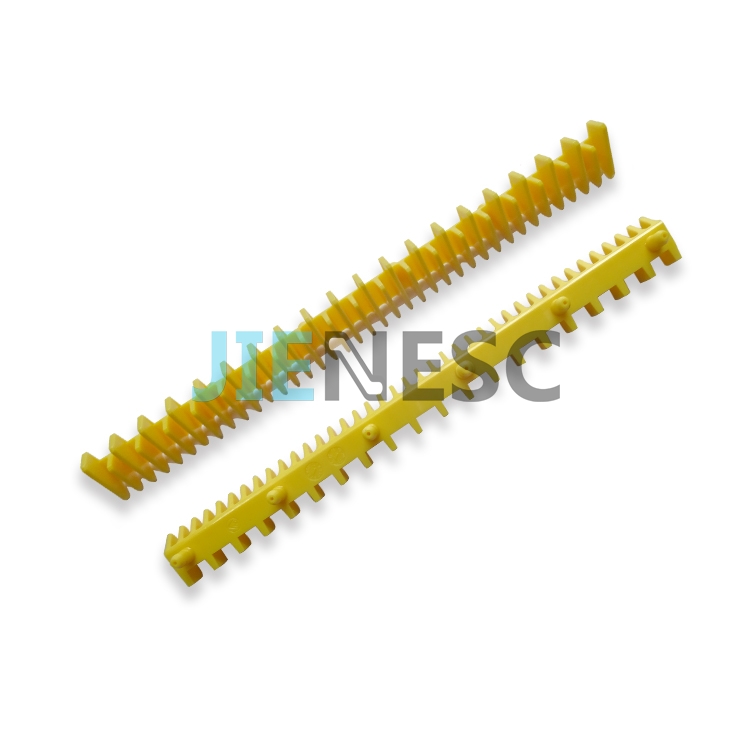 1705724600 escalator step cleat for thyssen