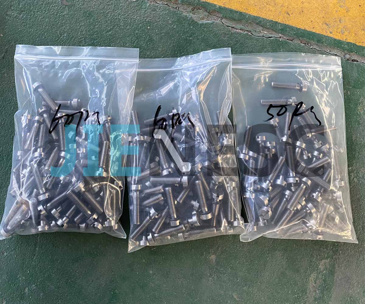 GOA112C1 GOA112C1 Escalator Handrail Inlet Clip Nut for 