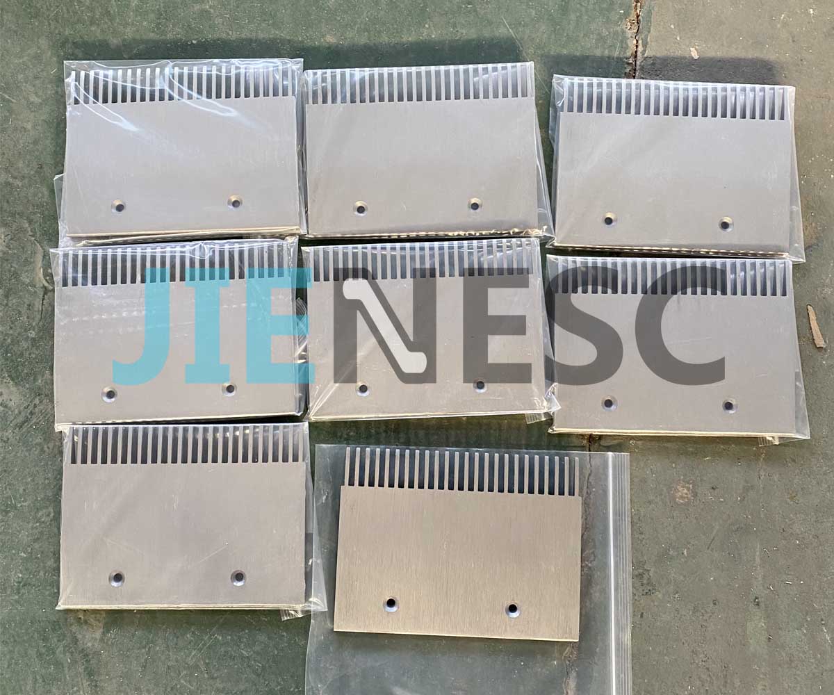 Original GAA453BV1 Comb Plate for  606 Travelator DAA453NNT1