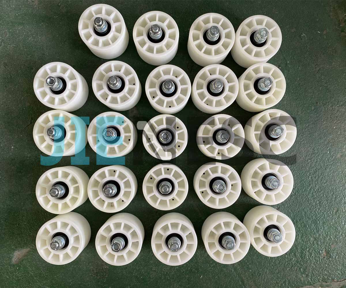 GO2215AB7 Escalator Handrail Guide Roller 76*55mm 6201