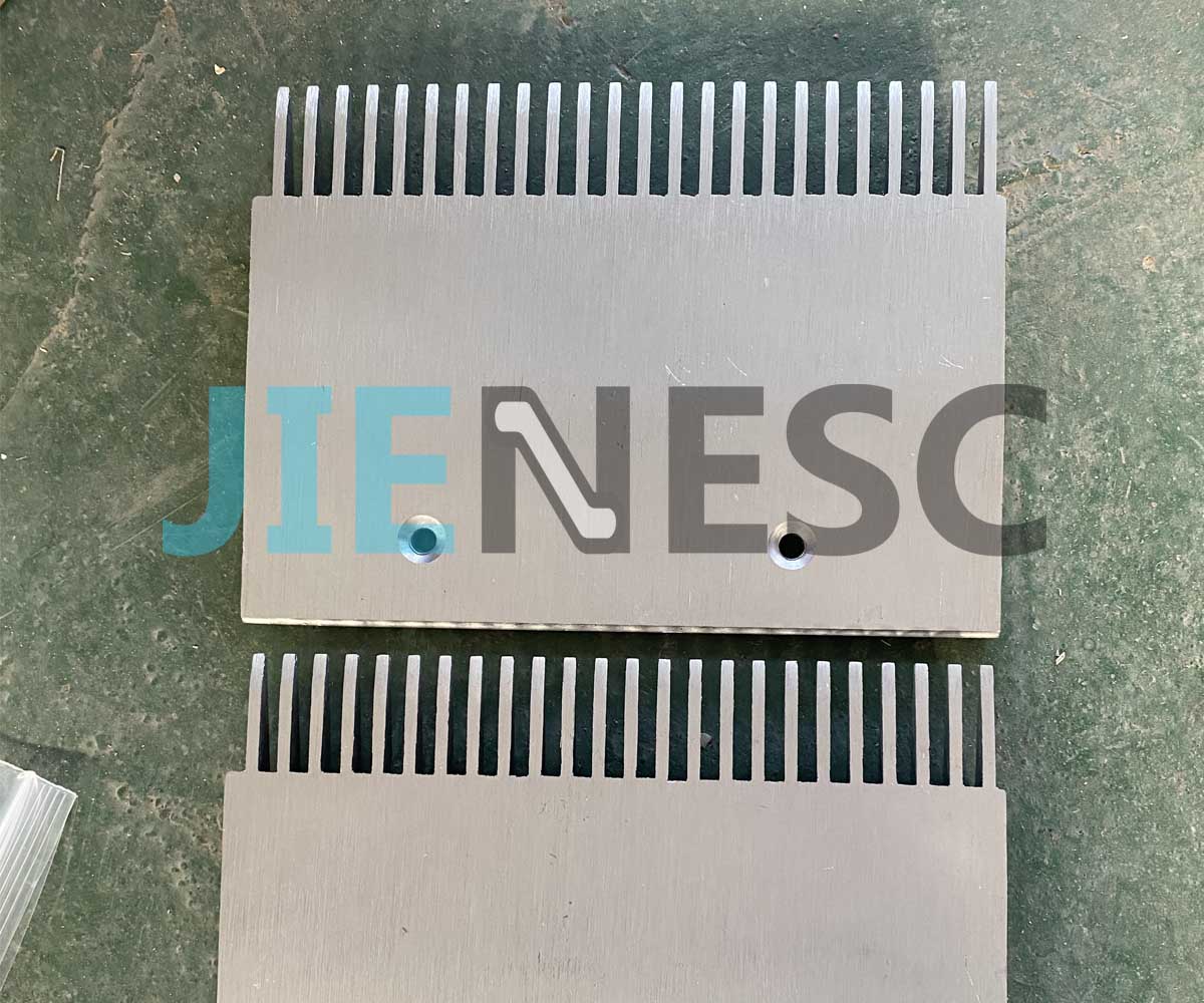 Original GAA453BV5 Comb Plate for  606 Travelator DAA453NNT5