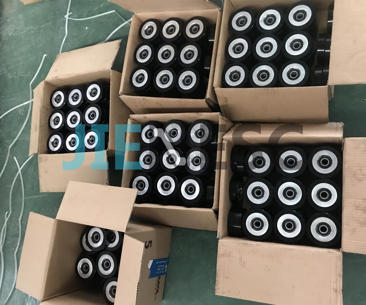 DEE4001009 Escalator Step Roller 110*27mm in stock