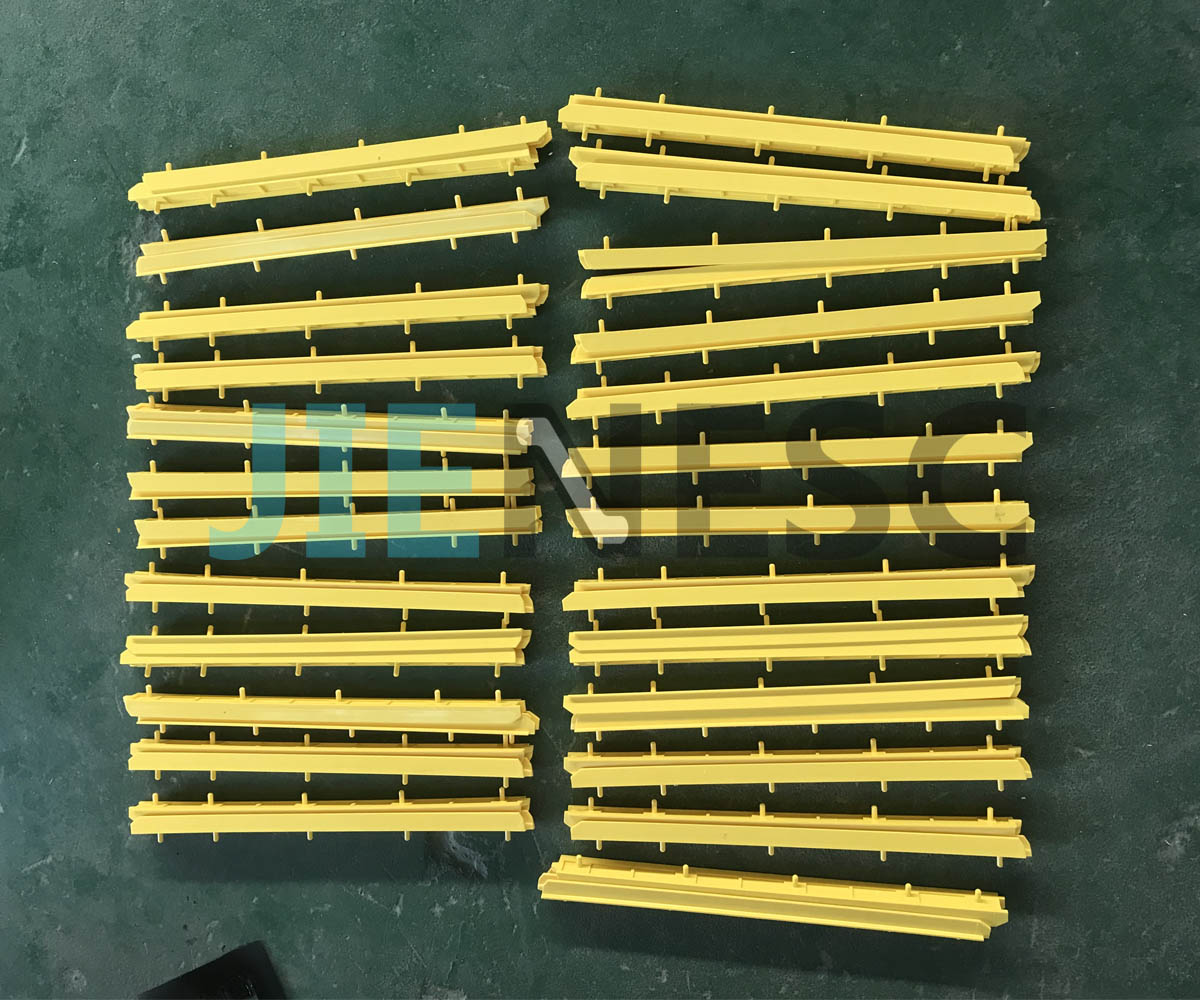 GO455G16 Escalator Step Demarcation Insert (Side Left)