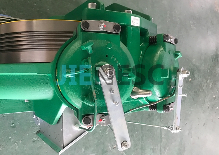 KM710185G34 elevator gearless traction machine in stock