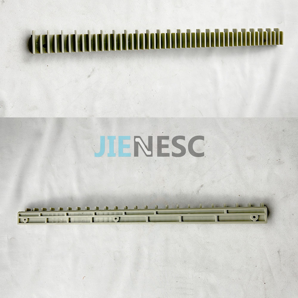 X129AJ1 Length 400mm Escalator Step Demarcation for escalator maintenance