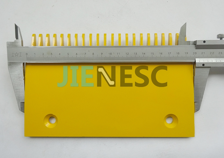 50630513 Travelator Comb Plate LHS Yellow 22T From Factory