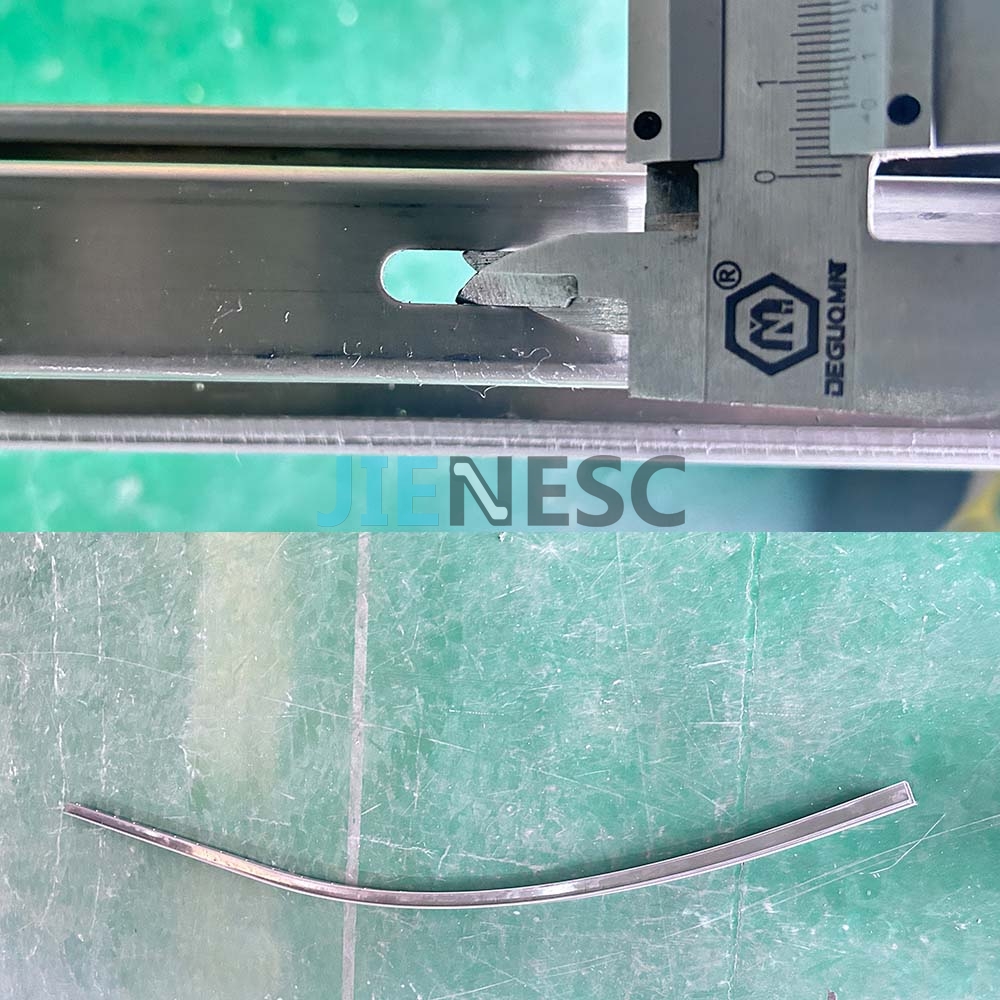 1737779500 Escalator Handrail Guide Rail From Factory