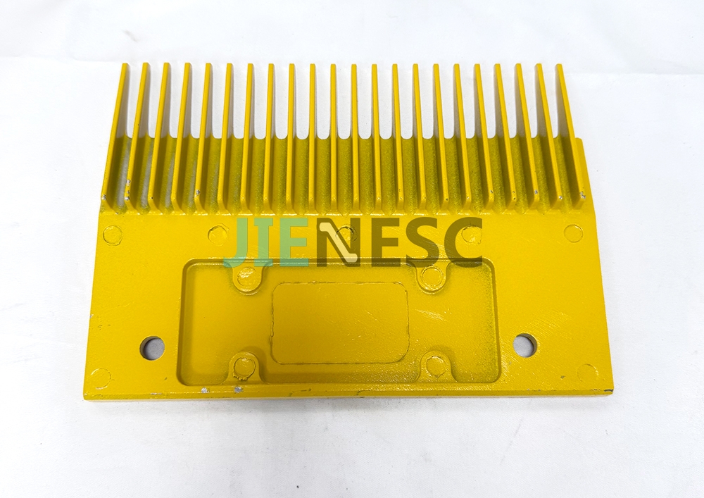 XAA453AV1 Travelator Comb Plate Yellow Painted LHS From Factory