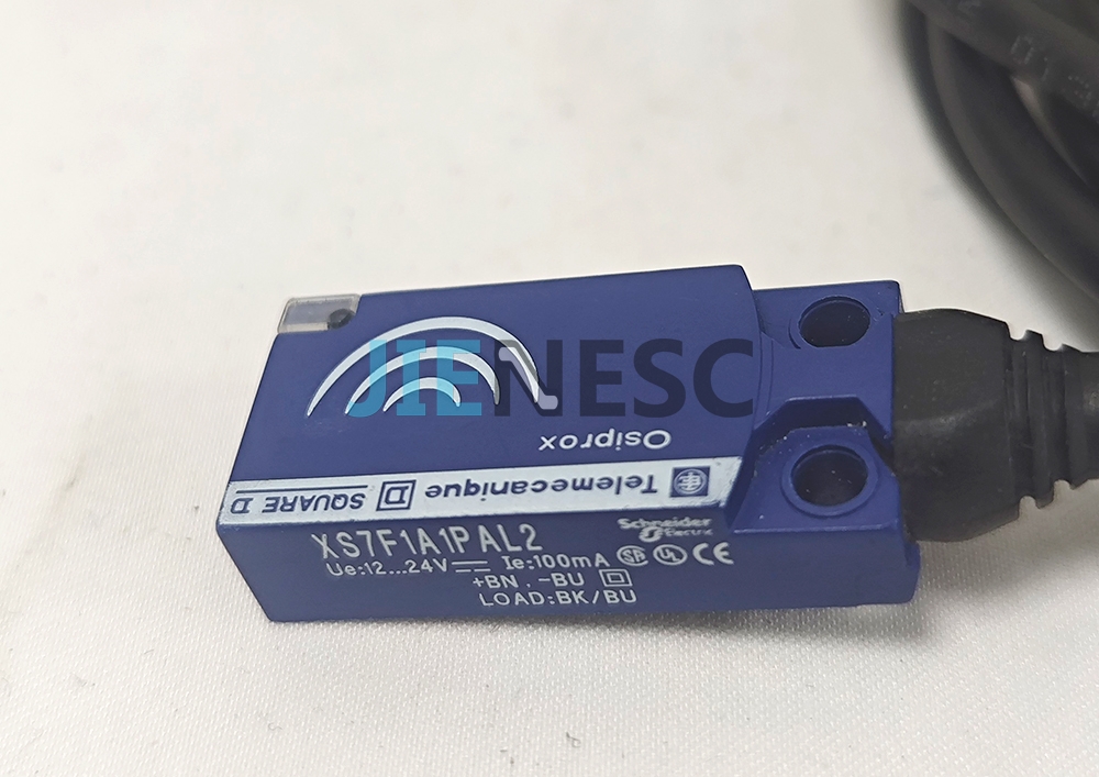 XS7F1A1PAL2 Elevator Proximity Switch From Factory