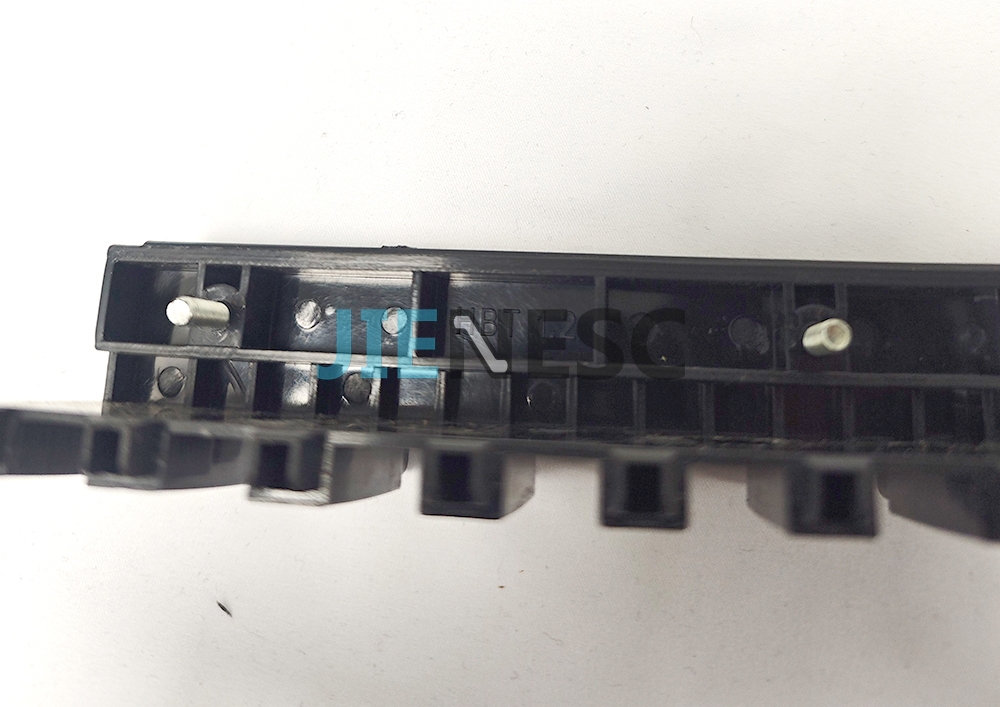 HBT1.2 Escalator Step Demarcation 11T from Factory