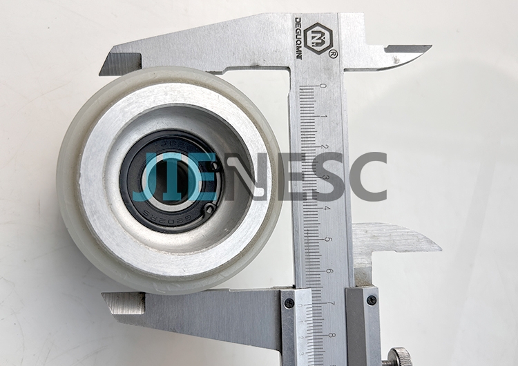 70*60mm 6202*2 Escalator Handrail Roller From Factory