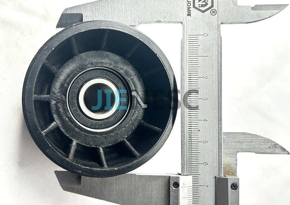 3L11869*A 70*60mm 6202 Black Color Escalator Handrail Pressure Roller From Factory