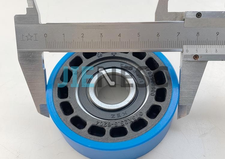 75*23.5mm 6204 1705900900 escalator roller From Factory