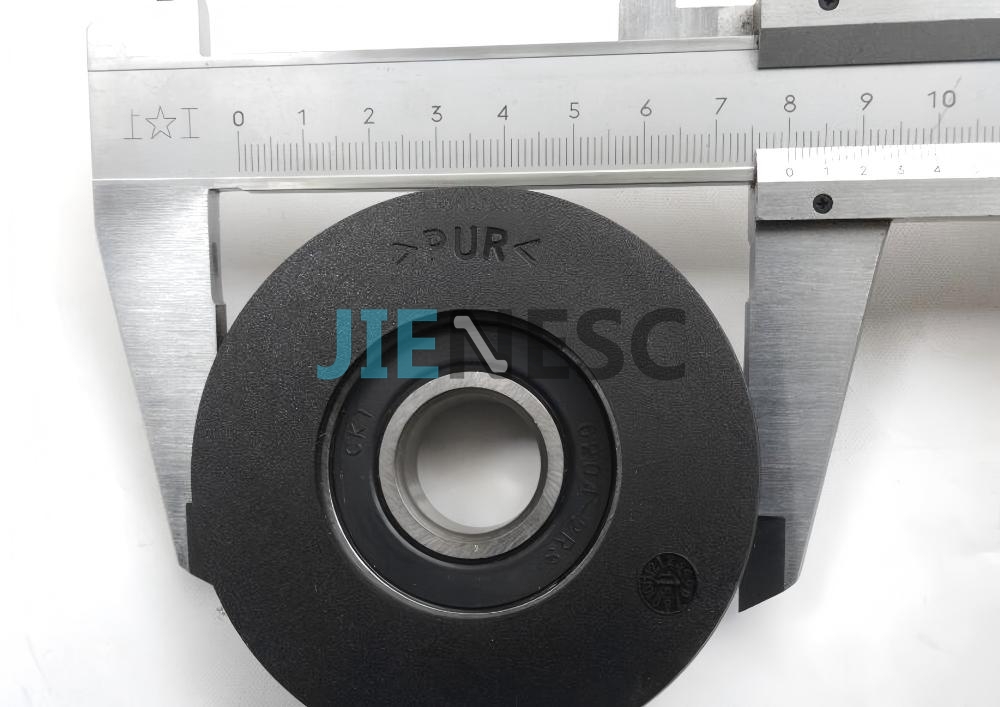 80*22mm 6204 Black Escalator Chain Roller From Factory