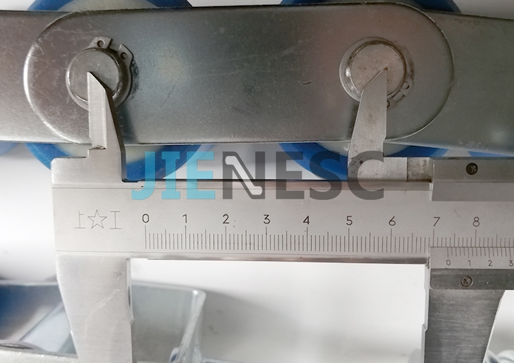 Escalator Handrail Tesnsion Chain 9 rollers With 60*55mm Roller From Factory