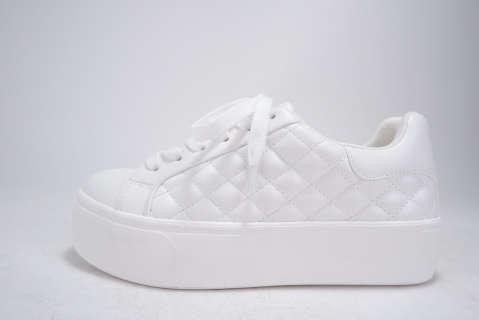 Quilted Lace Up Platform Sneaker