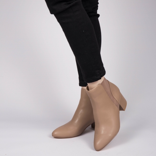 Elastic Panel Slip On Chunky Heel Boots