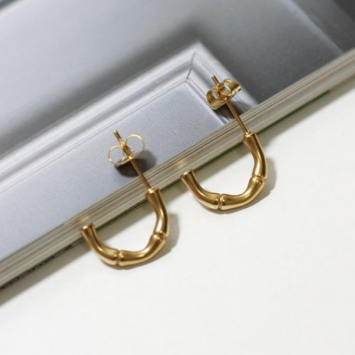 VINTAGE BAMBOO 18K GOLD HOOP EARRING