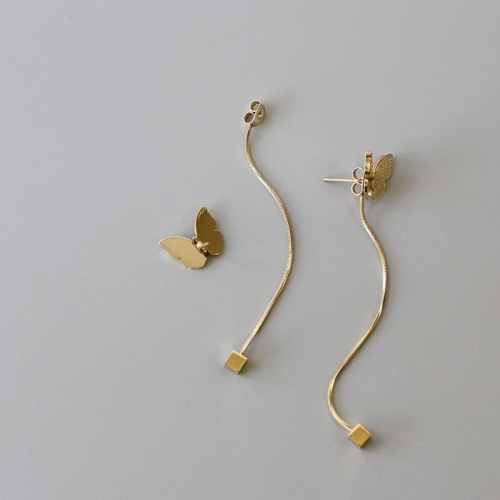 BUTTERFLY 18K GOLD EARRING