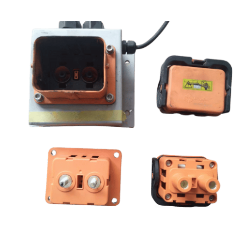 High Voltage Interlock Loop (HVIL) connector for electric vehicles