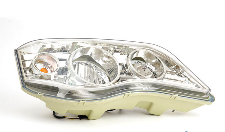 Yutong Headlight QA697 for Bus Models ZK6906H / ZK6935H / ZK6107H