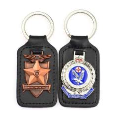 Customized Durable Black Leather Keychain with Metal Crest