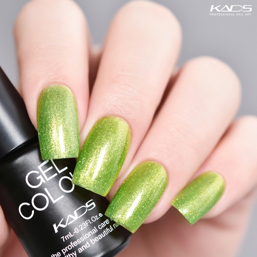 Gel Nail Polish Shining Grass Green