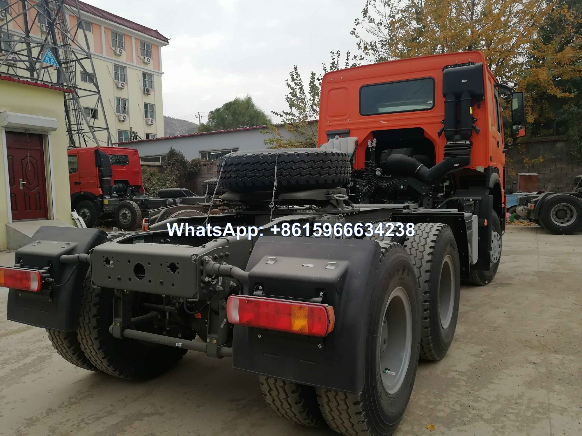 Sinotruck HOWO 6x4 Tractor Head Horse Trucks 420HP In Tanzania