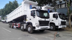 China Manufacturer 8X4 371HP HOWO A7 Dump Truck