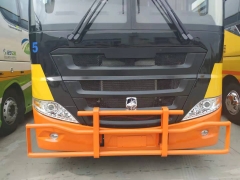 China 12.5 meters 3 axle Coach Bus 50-60 seats luxury bus