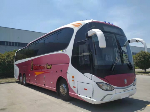 China 13.7 meters 3 axle Coach Bus 60-70 seats luxury bus