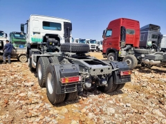Sinotruk HOWO 6x4 tractor truck head 371HP sale