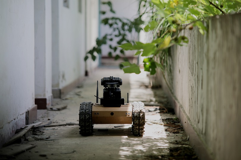 13kg Crawler-type Unmanned Ground Vehicle