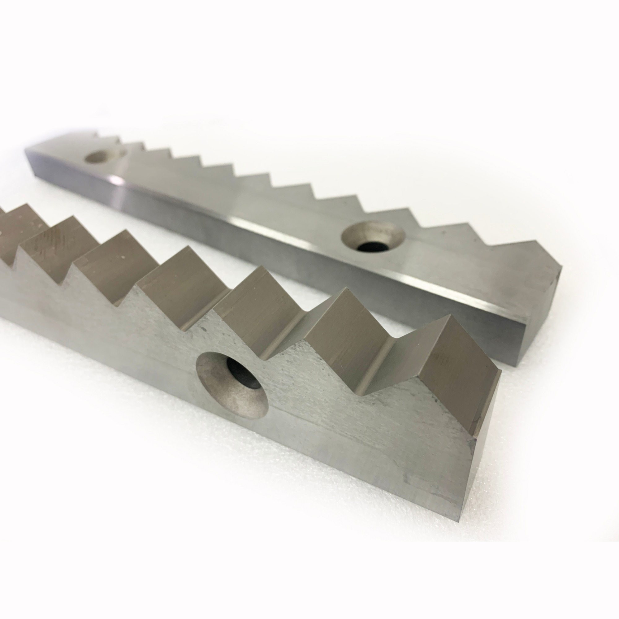 Tungsten Carbide Knife for EWaste Recycling