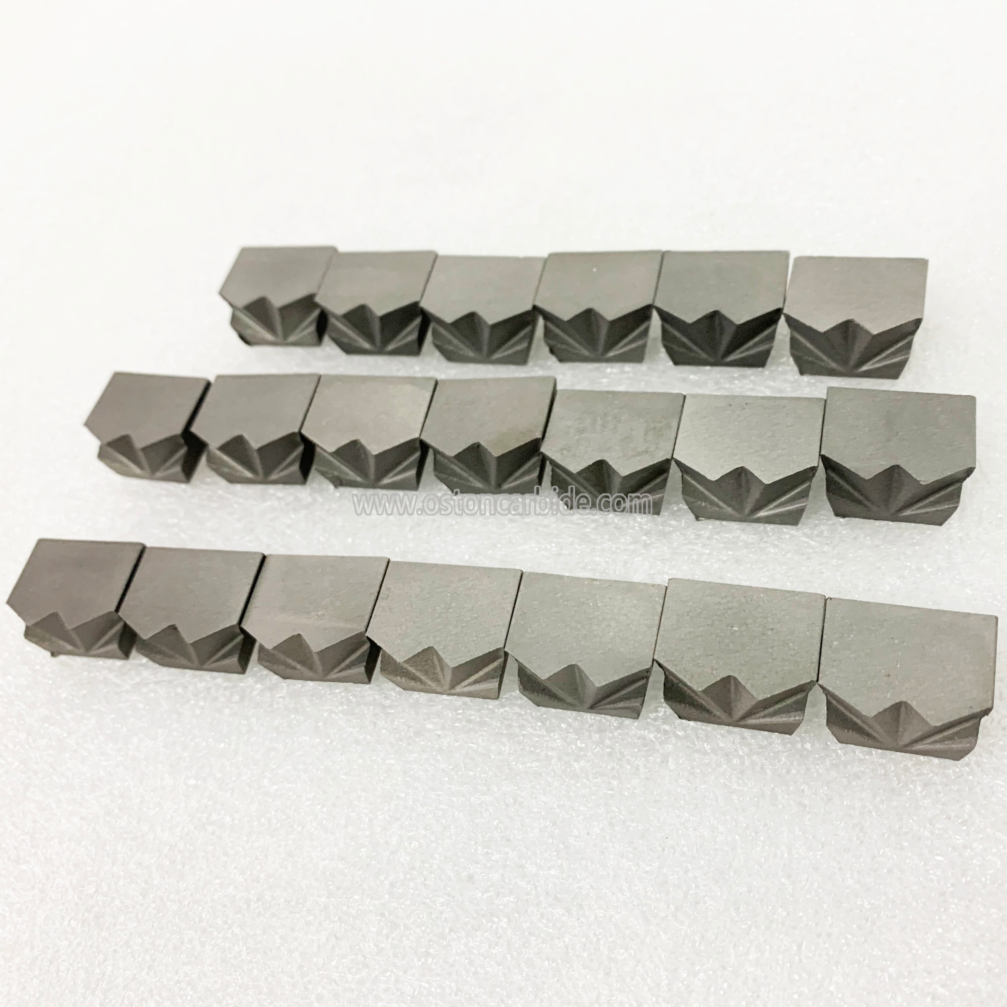  tungsten carbide nail brazed gripper dies 