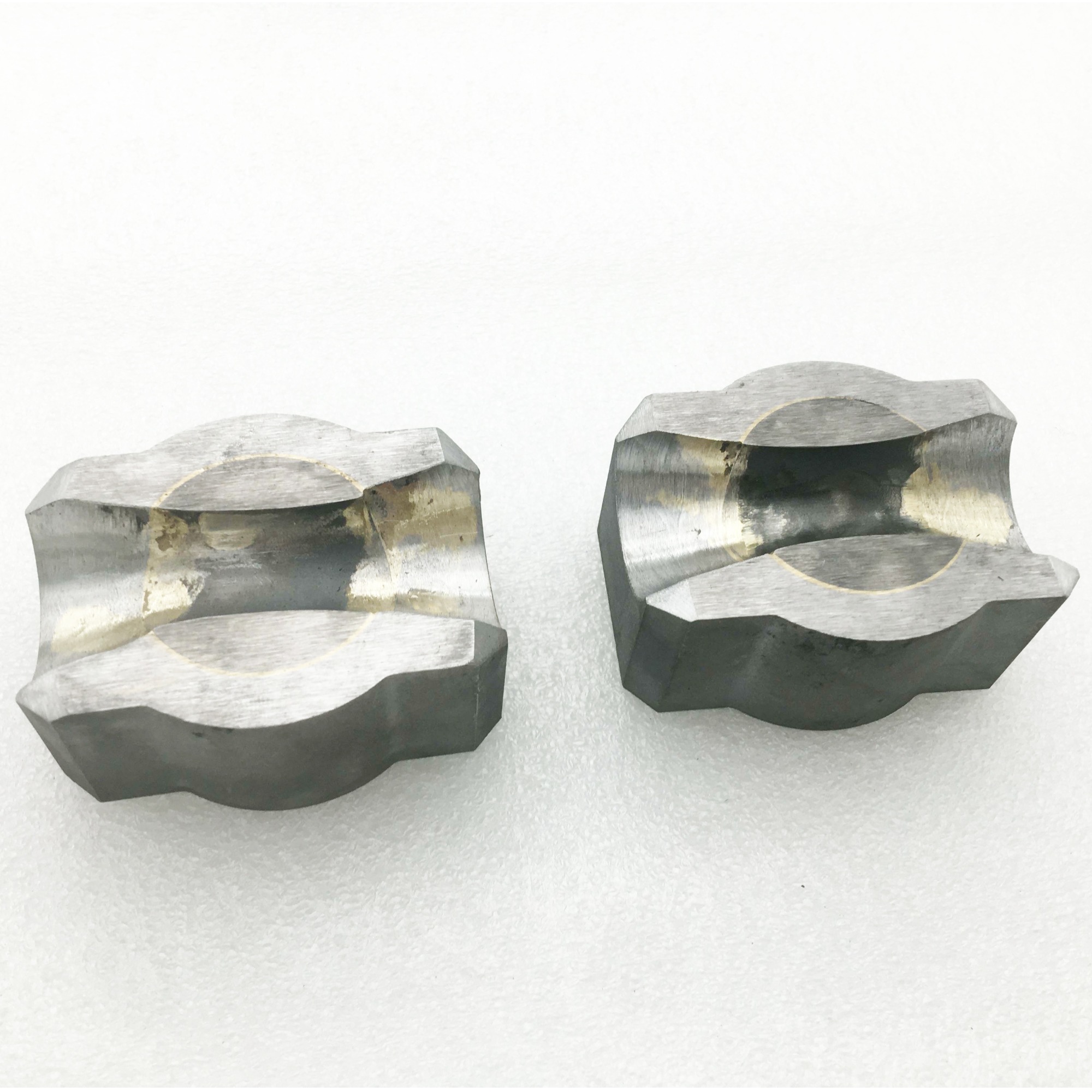 tungsten carbide jaw