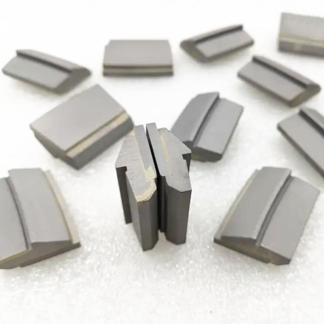 C1 / C2 Tungsten Carbide Wear Tiles Assembly for Decanter Centrifuge Conveyor