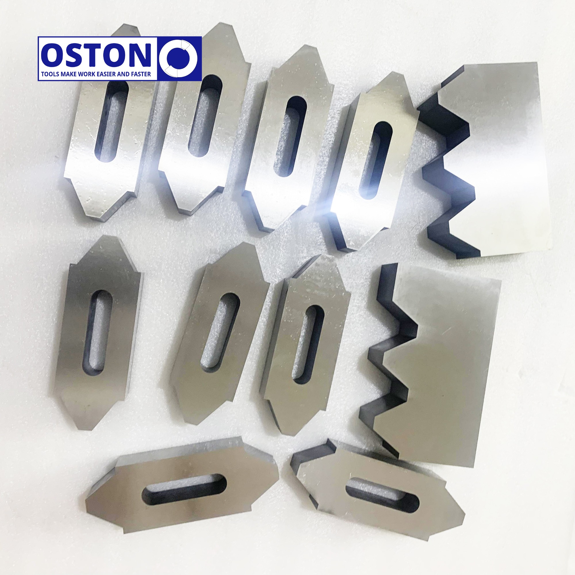 Tyre shredder blade