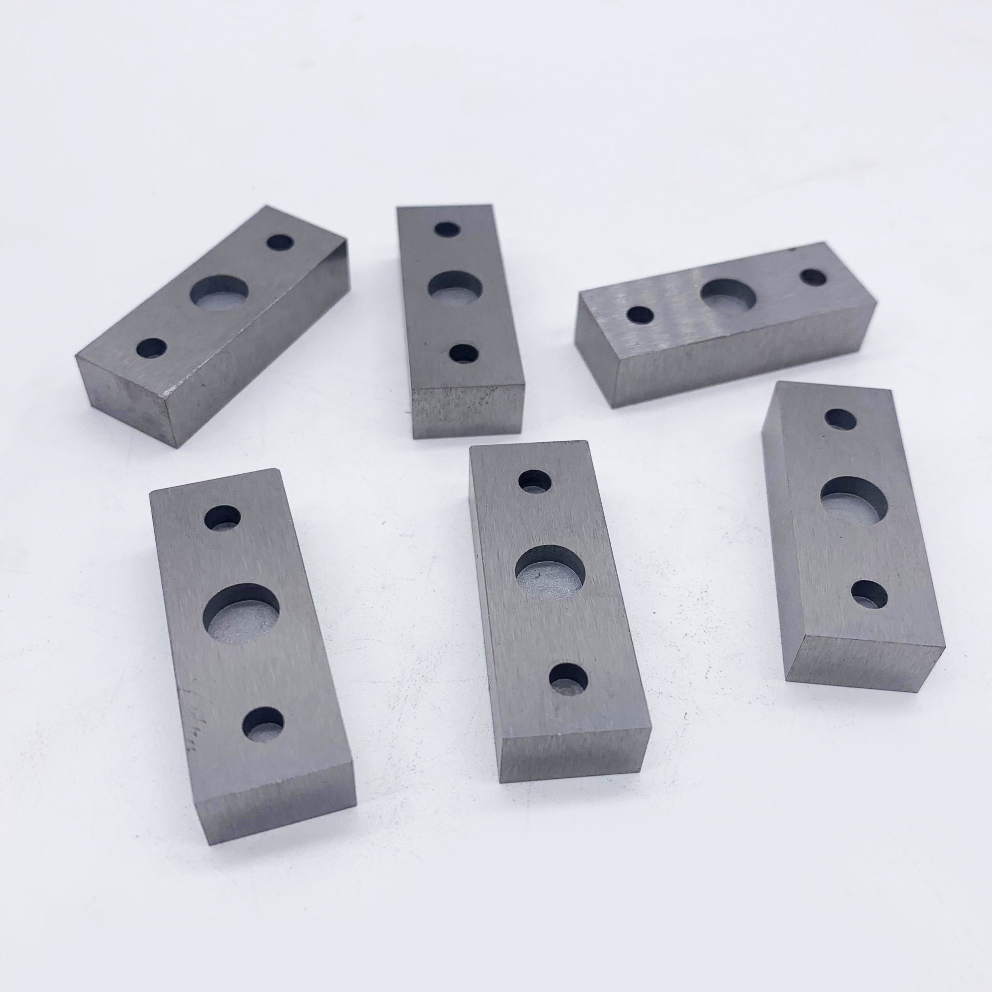 Tungsten carbide wire guide